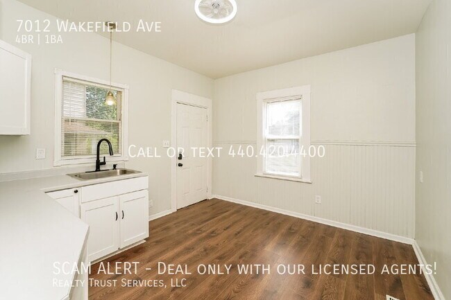 Foto del edificio - 7012 Wakefield Ave