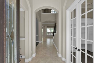 Building Photo - 42 Caprice Bend Pl