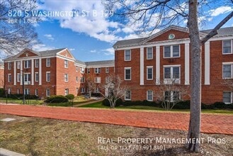 Building Photo - 820 S Washington St