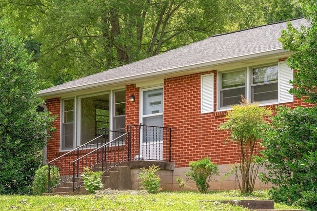 Foto del edificio - 411 Westchester Dr