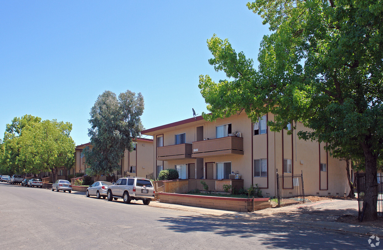 Primary Photo - Puerta Villa Apartments