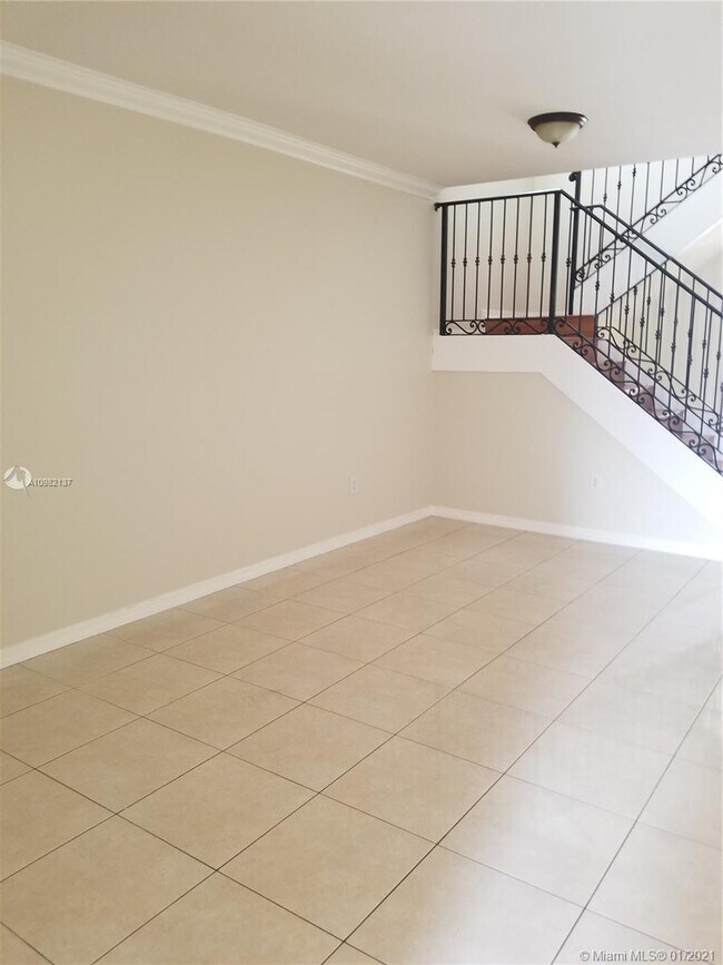 Building Photo - 15380 SW 25th Terrace