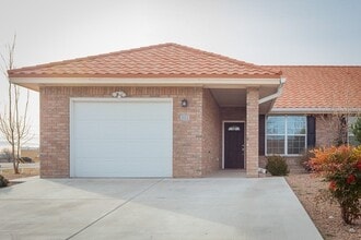 Building Photo - 302 Sherrill Ln