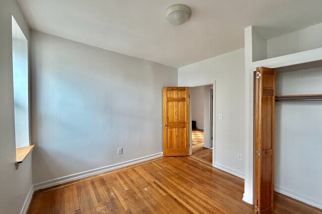 Building Photo - 175 Pinehurst Ave