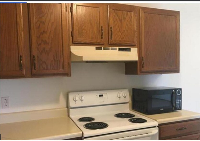 208 Huckleberry Heights Dr Unit 1, Hannibal, MO 63401 Condo for Rent