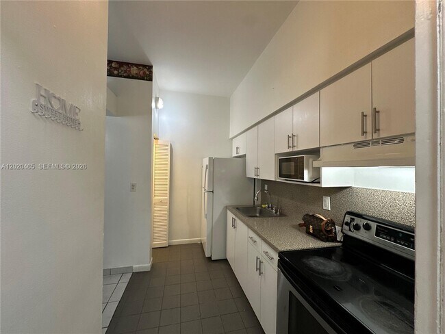 Foto del edificio - 7420 W 20th Ave