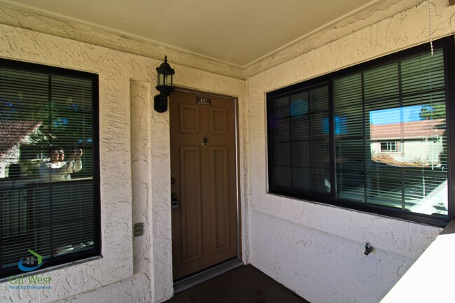 Foto del edificio - $2795 - Lovely Upstairs 2 Bed/1Bath Condo ...