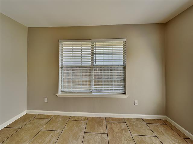 Foto del edificio - 569 Perch Rd