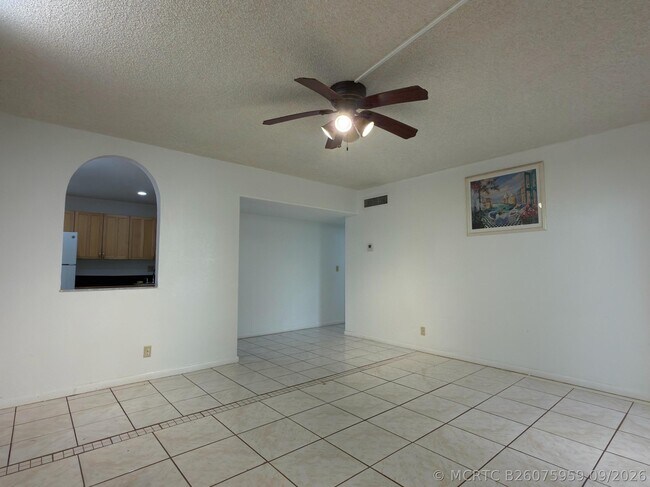 Foto del edificio - 636 NW 13th St