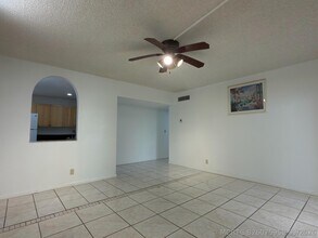 Building Photo - 636 NW 13th St