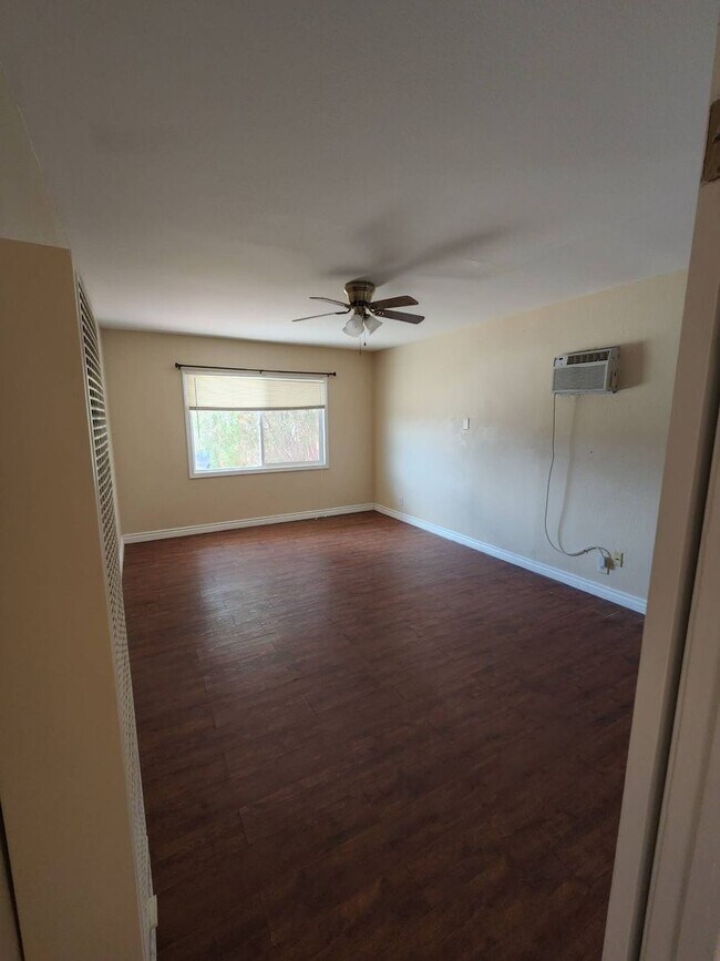 Foto del edificio - 5903 Bagley Ave