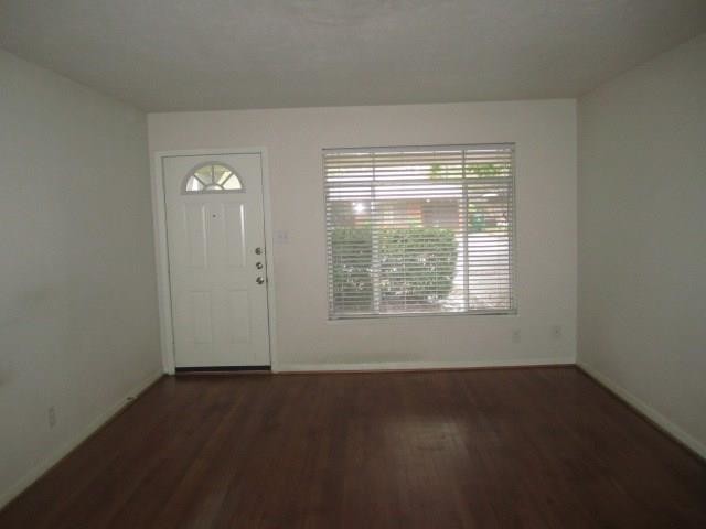 Foto del edificio - 9630 Larston St