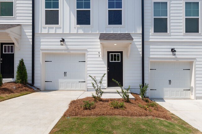 Building Photo - Newly Constructed 4bd/3.5ba Minutes From A...
