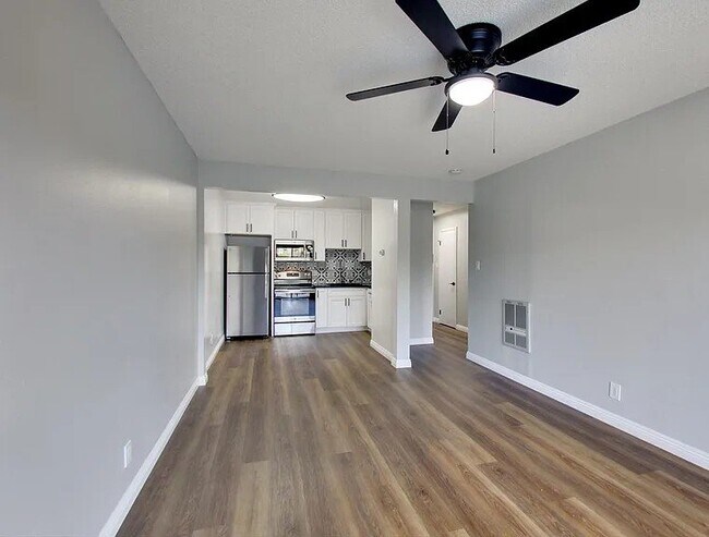 Foto del edificio - 14400 E 14th St