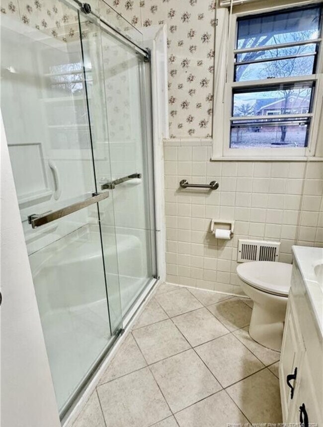 Foto del edificio - 5214 Rodwell Rd