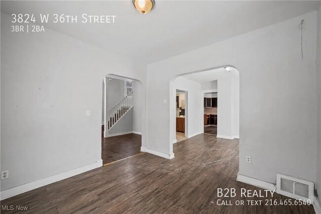 Foto del edificio - 3824 W 36th St