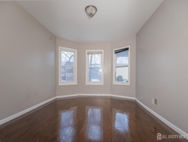 Foto del edificio - 296 N Clinton St