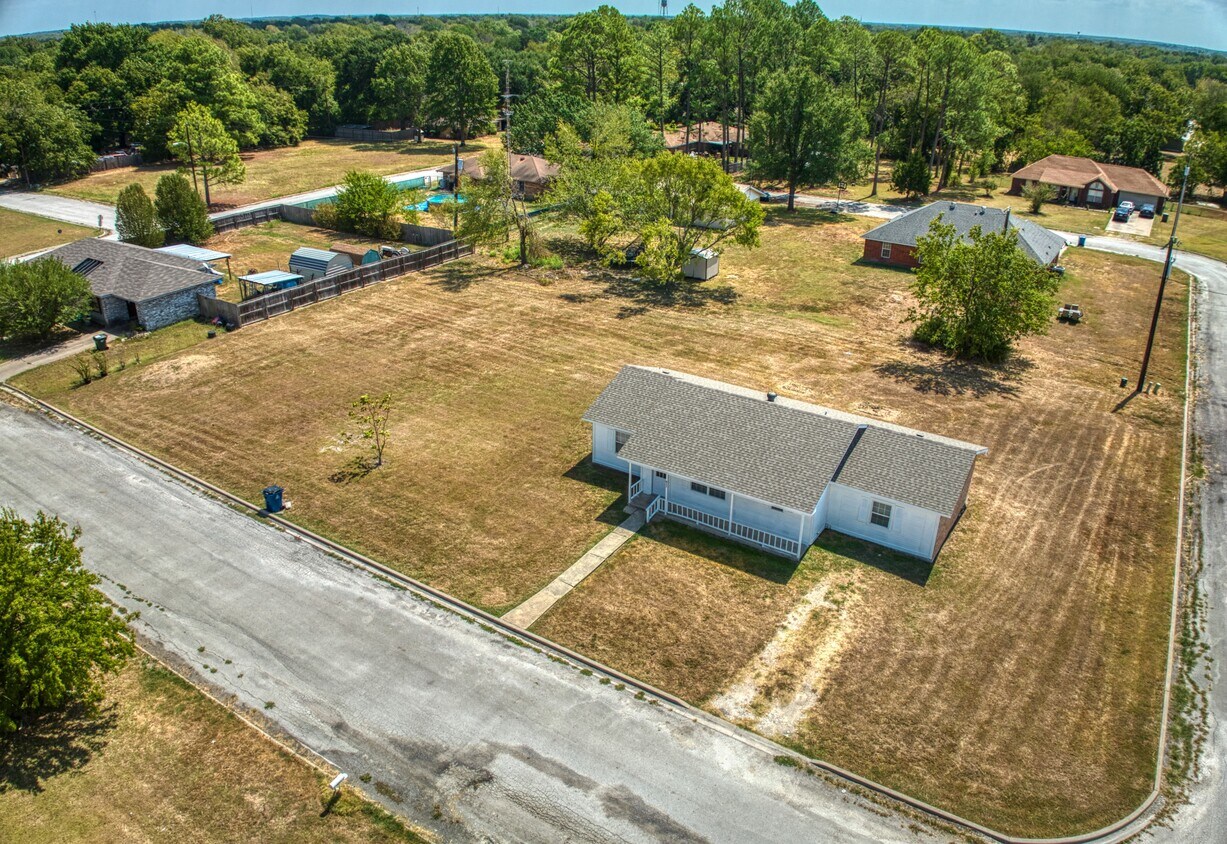 611 Donna Cir, Kerens, TX 75144 House Rental in Kerens, TX