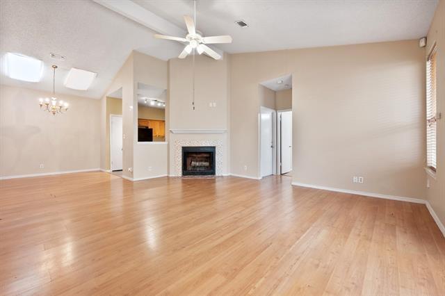 Foto del edificio - 1115 Sandalwood Ln