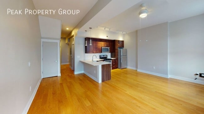 Foto del edificio - Posh 2 bedroom located in the Pendleton Di...