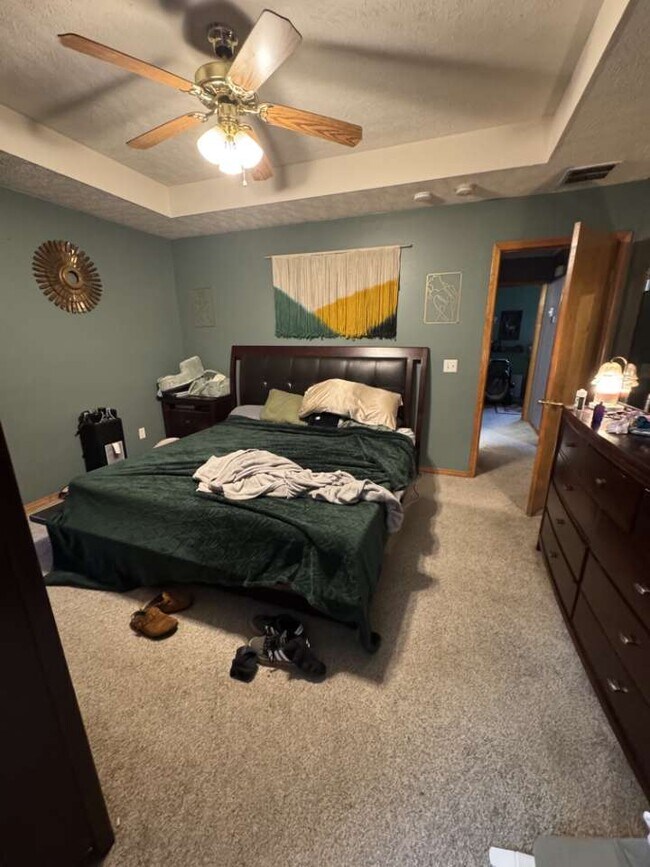 Building Photo - 2571 N West Ave