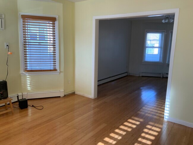 Foto del edificio - 830 Valley St