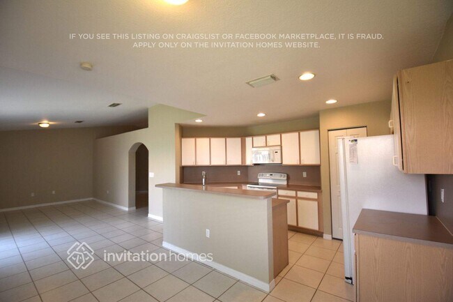 Foto del edificio - 16887 Crestview Ln