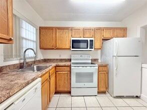 Building Photo - 1638 Embassy Dr