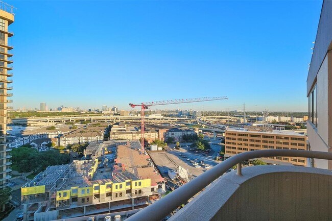 Foto del edificio - 3525 Sage Rd
