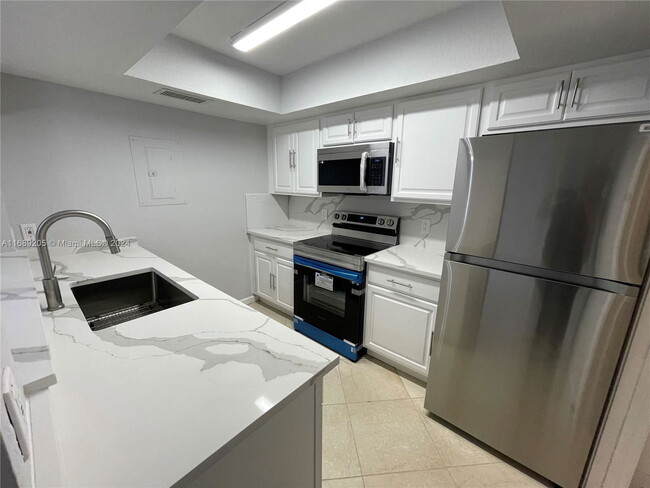 Foto del edificio - 11608 NW 35th Ct