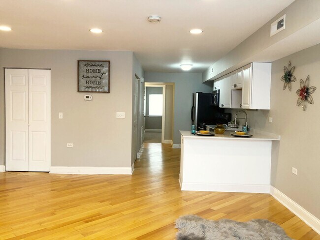 Building Photo - 2551 W Haddon Ave