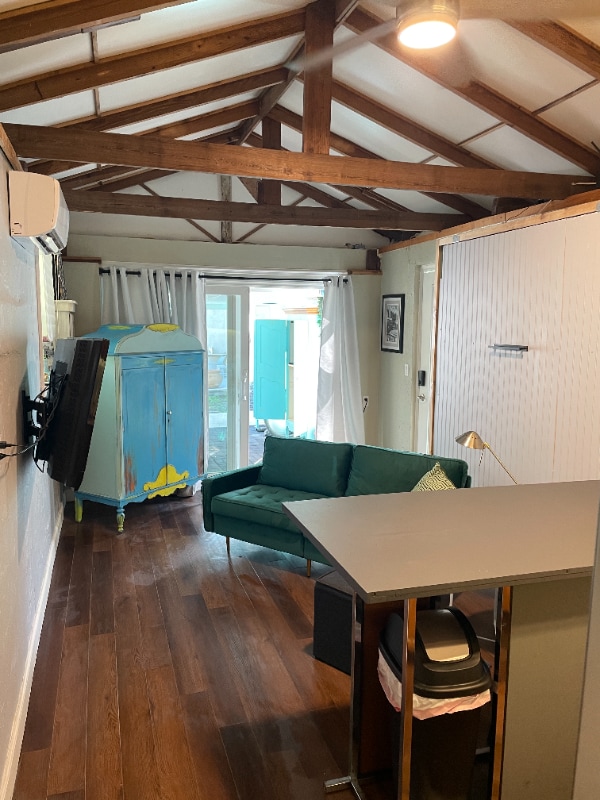 Foto del edificio - 4435 W Iowa Ave