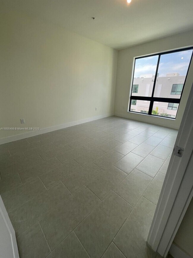 Foto del edificio - 8167 NW 41st St