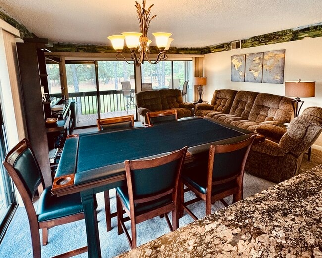 Foto del edificio - 800 Saint Andrews Dr