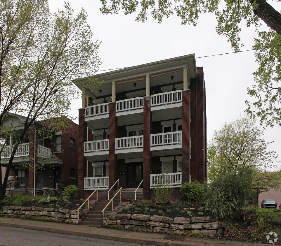 Building Photo - 2708-2710 Holmes St