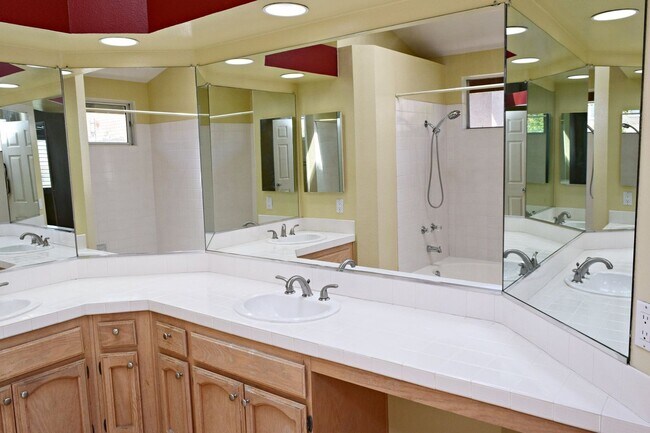 Foto del edificio - 4BR 3BA Home in Rancho Penasquitos - Open ...