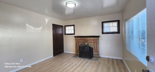 Building Photo - Fully Renovated 1 Bed 1 Bath in Heart of Oakland Close to Childerns Hospital Ready for Lease