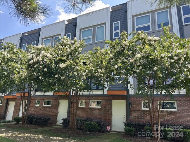 Foto del edificio - 3639 Vallette Ct
