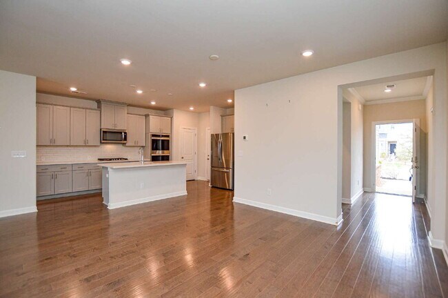 Foto del edificio - Modern Comfort, Flexible Living, Tailored for You 3 Bedrooms | 2.5 Bathrooms 530 Palmarosa Street...