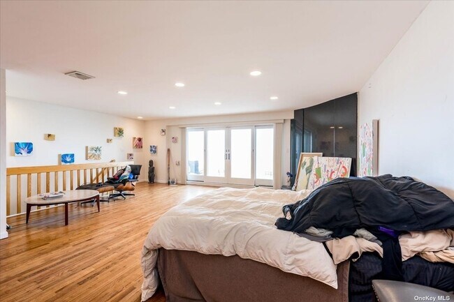 Building Photo - 444 Oceanfront