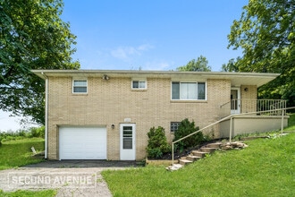 Building Photo - 1211 Main St