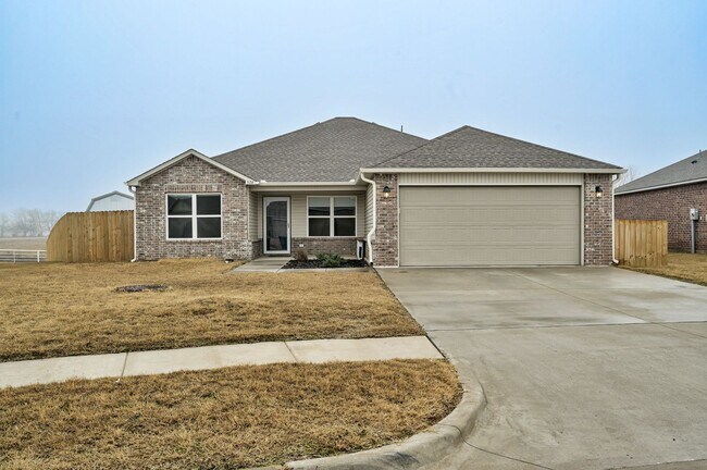 Foto del edificio - Charming & Spacious 3-Bed 2 Bath Home in F...