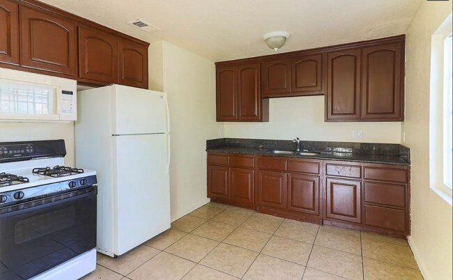 Foto del edificio - 1046 N Clifford Ave