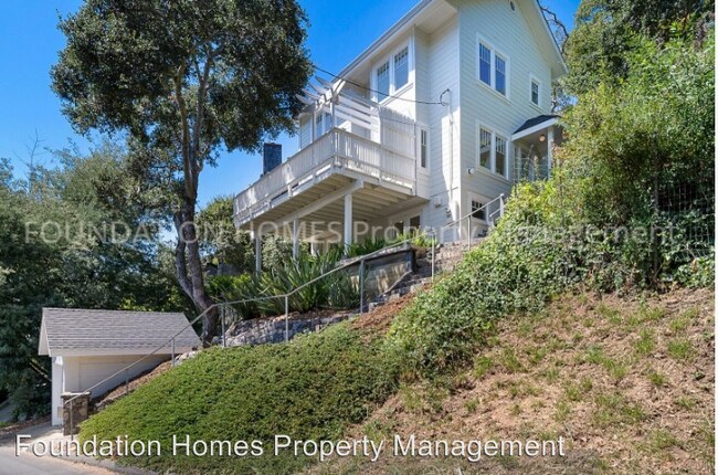 Building Photo - 3 br, 1.5 bath House - 33 Oakdale Ave