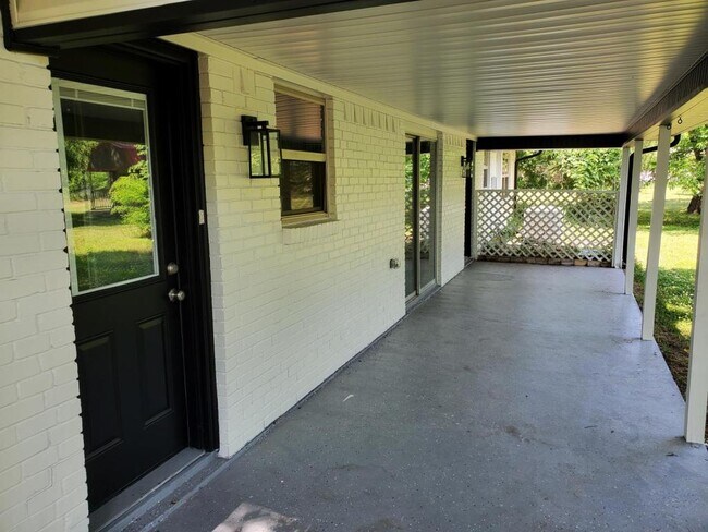 Foto del edificio - 607 E 15th St