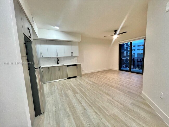 Foto del edificio - 18412 Homestead Ave