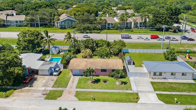 Foto del edificio - 4057 Chukker Dr