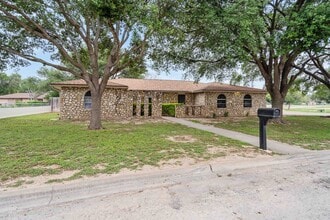 Building Photo - 118 Rawhide Trail
