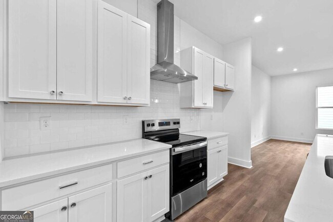 Building Photo - 515 Motivation Cir NW