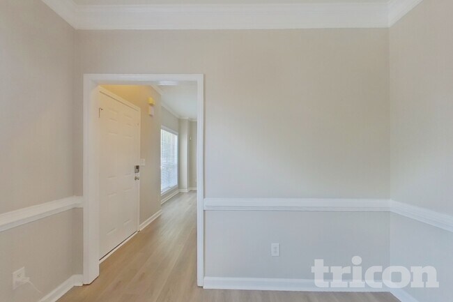 Building Photo - 12264 Crestwood Ct